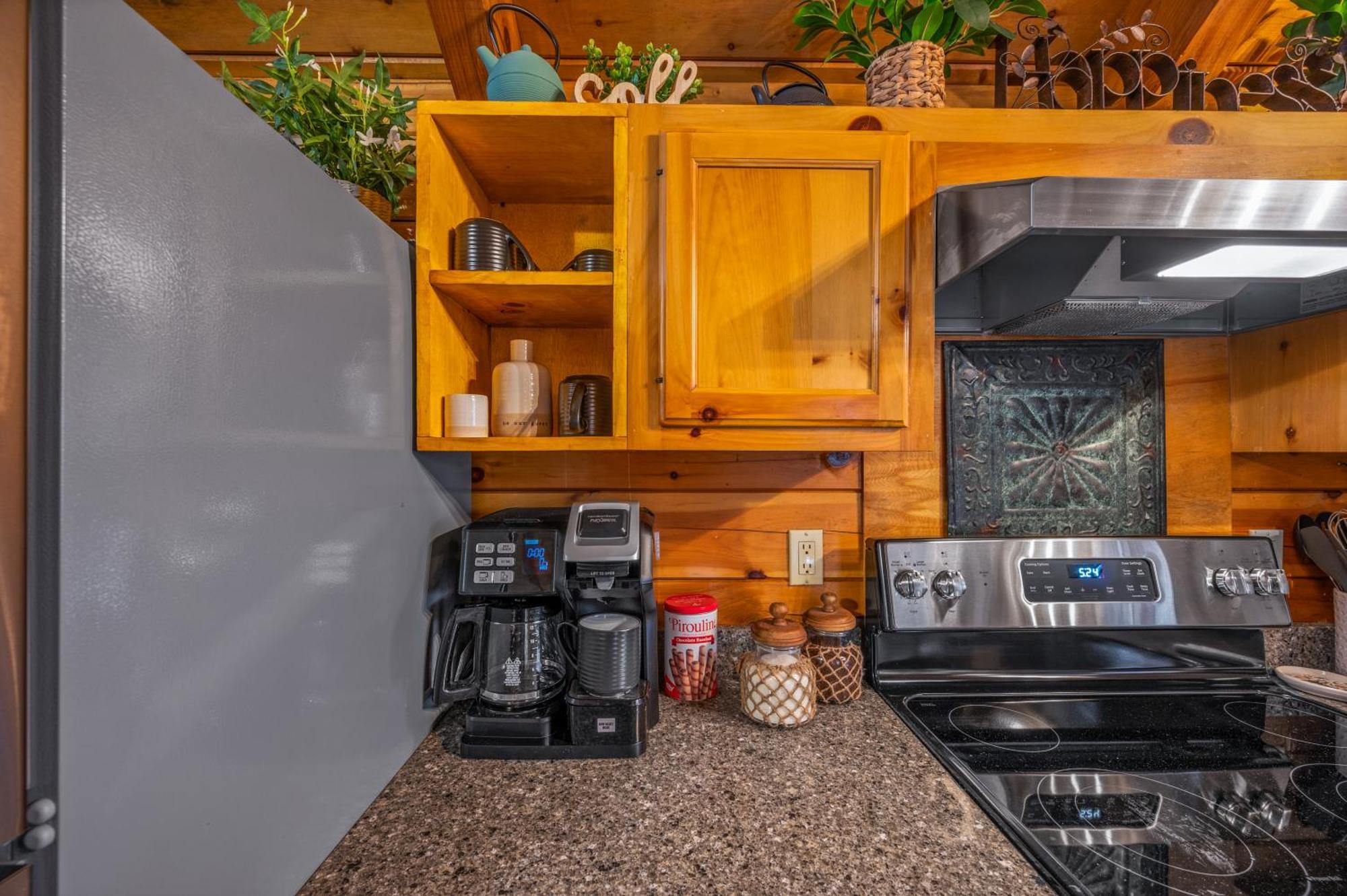 Log Cabin, Hot Tub, Fireplace, Pool Table & Views! Sevierville Eksteriør bilde