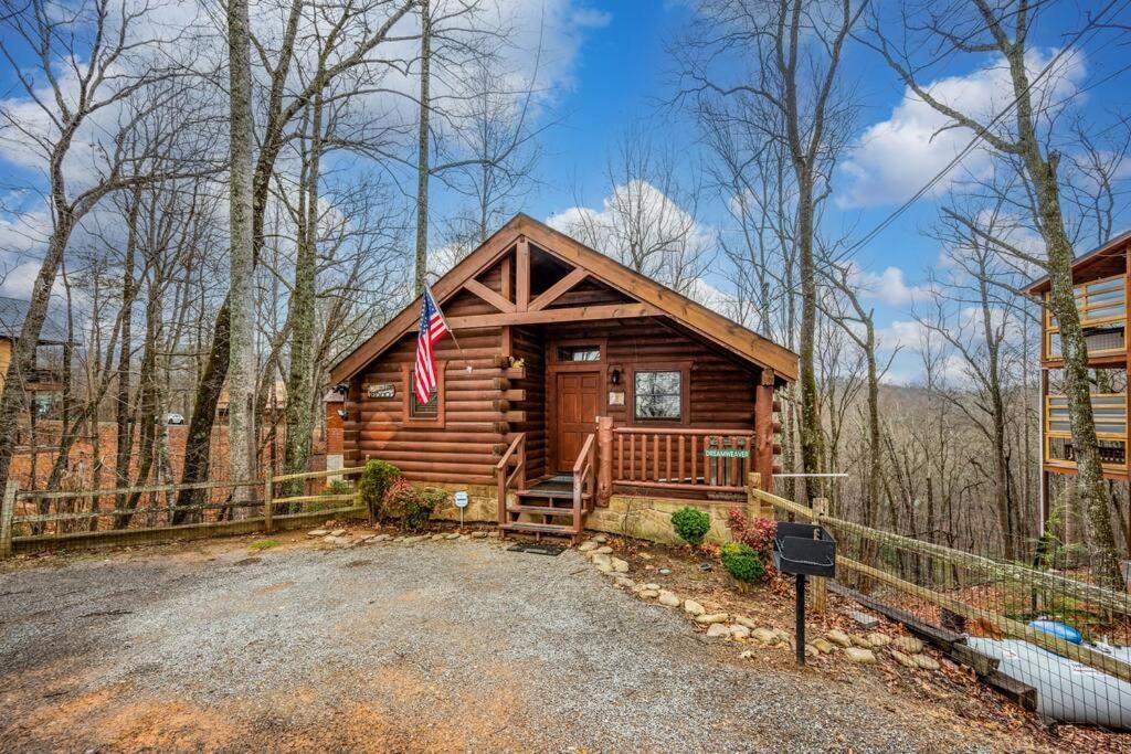 Log Cabin, Hot Tub, Fireplace, Pool Table & Views! Sevierville Eksteriør bilde
